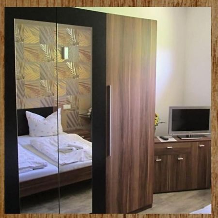 Hotel Zum Eichsfelder Fleischer Heyerode Bagian luar foto